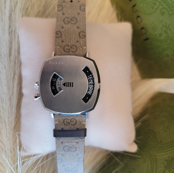 Gucci Watch - Picture 7 of 11